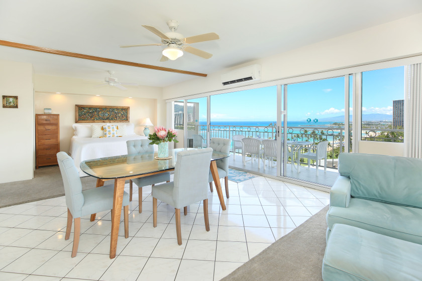 Million Dollar Ocean Views! Steps from Beach! Full Kitchen - Beach Vacation Rentals in Honolulu, Hawaii on Beachhouse.com