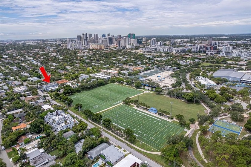 BEAUTIFULLY RENOVATED CORNER UNIT IN VICTORIA PARK, INCLUDING: - Beach Condo for sale in Fort Lauderdale, Florida on Beachhouse.com