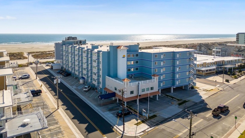 UNOBSTRUCTED views from your 2 bedroom, 1 bath CONDO in El - Beach Condo for sale in Wildwood Crest, New Jersey on Beachhouse.com