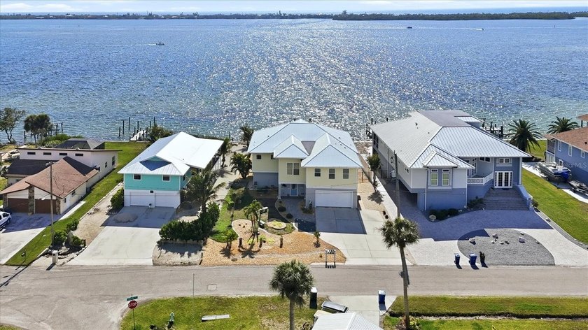 Lemon Bay. Experience breathtaking panoramic Bay views and the - Beach Home for sale in Englewood, Florida on Beachhouse.com