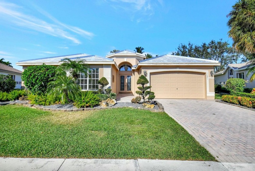 NEW ROOF in process of completion! This Madrid on an OVERSIZED - Beach Home for sale in Boynton Beach, Florida on Beachhouse.com