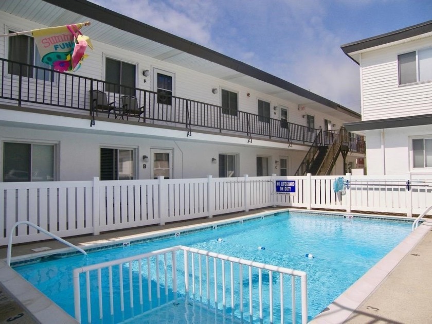 PERFECT LOCATION, POOL, PARKING & MORE!  This adorable top floor - Beach Condo for sale in Wildwood, New Jersey on Beachhouse.com