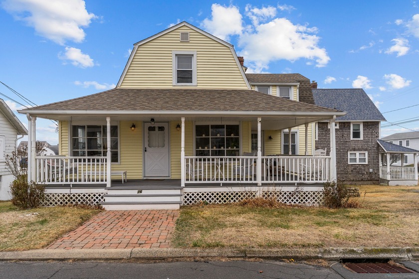 Excellent opportunity to own this charming 1920 Colonial, just a - Beach Home for sale in Waterford, Connecticut on Beachhouse.com