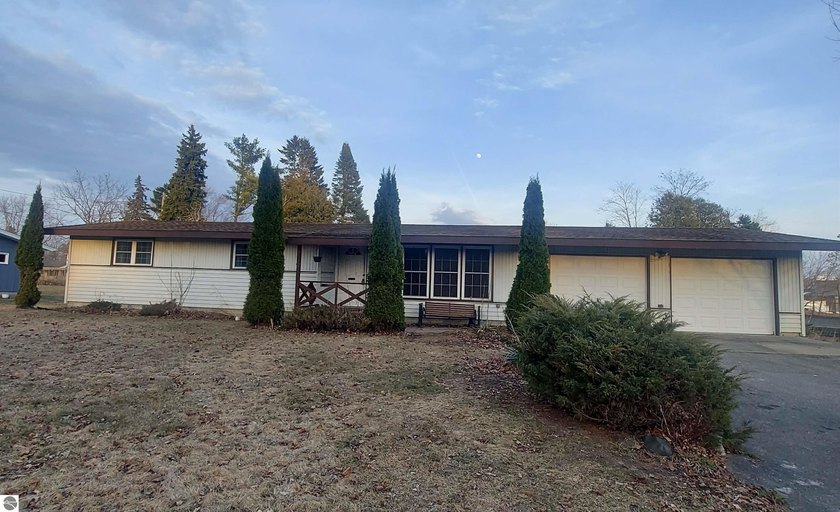 This 3 bed 2.5 bath ranch style home sits right downtown in - Beach Home for sale in Harrisville, Michigan on Beachhouse.com