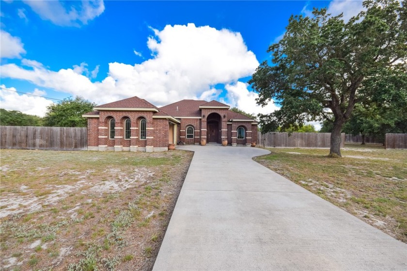 Welcome to your dream home in Aransas Pass, Texas! This stunning - Beach Home for sale in Aransas Pass, Texas on Beachhouse.com