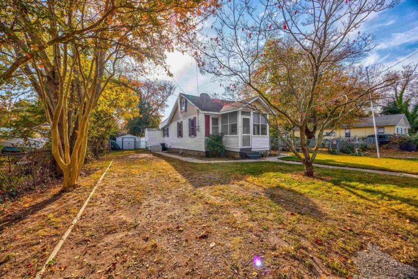 PERFECT BEACH HOUSE BY THE DELAWARE BAY BEACH!  Move right in to - Beach Home for sale in Villas, New Jersey on Beachhouse.com