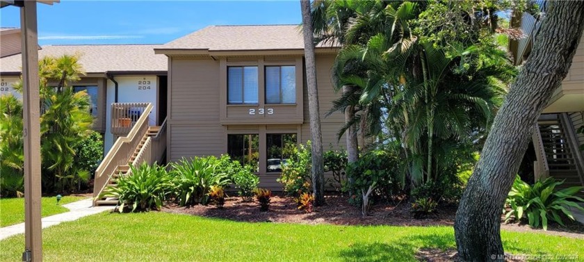 Pet friendly for owners 2 bedroom, 2 bath, 2nd floor unit that - Beach Condo for sale in Stuart, Florida on Beachhouse.com