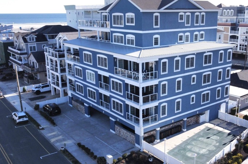 GORGEOUS BEACH BLOCK 3 BEDROOM, 2 BATH CORNER CONDO WITH POOL & - Beach Condo for sale in Wildwood Crest, New Jersey on Beachhouse.com