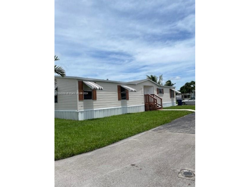 Gateway Estates Park, just 20 mins north of the Florida Keys - Beach Home for sale in Homestead, Florida on Beachhouse.com