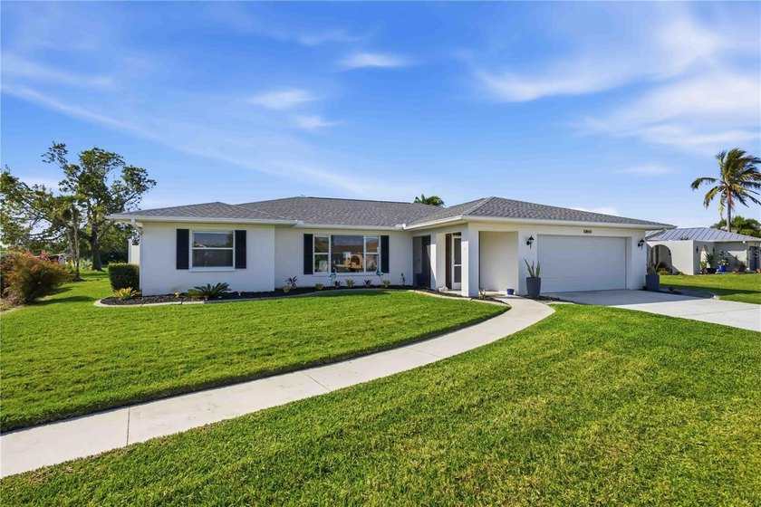 Under contract-accepting backup offers. Welcome to your private - Beach Home for sale in Venice, Florida on Beachhouse.com