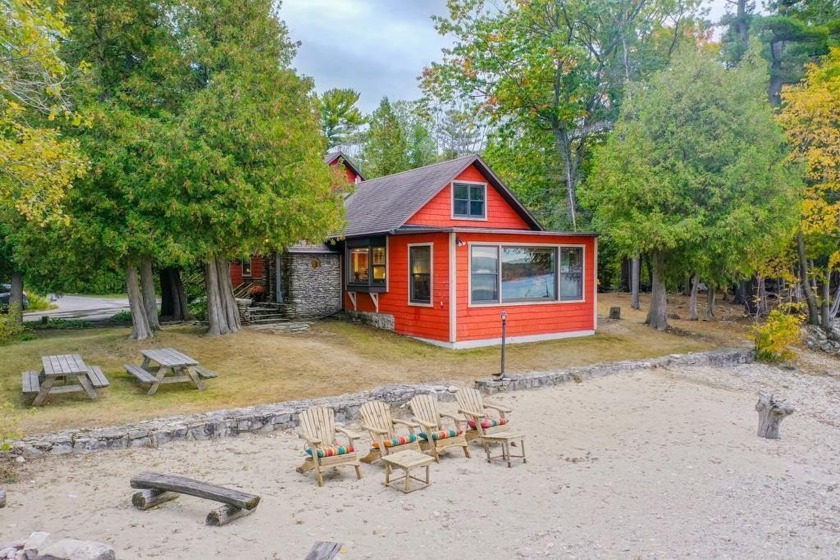 A classic, welcoming waterfront home on coveted Bay Shore Drive! - Beach Home for sale in Sturgeon Bay, Wisconsin on Beachhouse.com