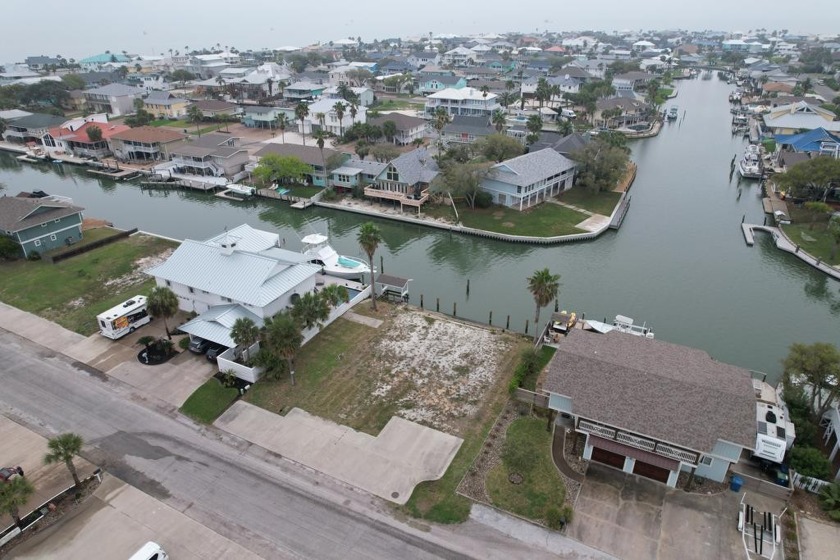 KEY ALLEGRO LOT READY TO BUILD! This canal front lot is ideally - Beach Lot for sale in Rockport, Texas on Beachhouse.com