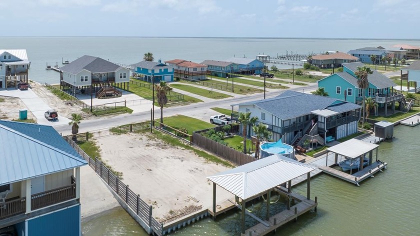 CANALFRONT LOT WITH NEW BULKHEAD, BOAT HOUSE AND LIFT! It's al - Beach Lot for sale in Rockport, Texas on Beachhouse.com