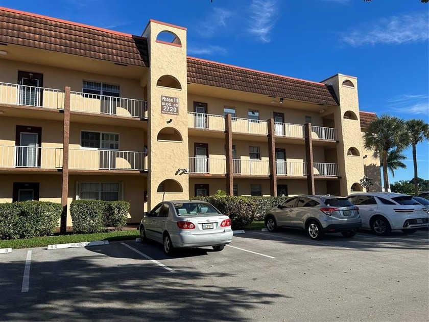 Spacious 2-bedroom, 2-bath first-floor condo in Sunrise Lakes - Beach Condo for sale in Sunrise, Florida on Beachhouse.com