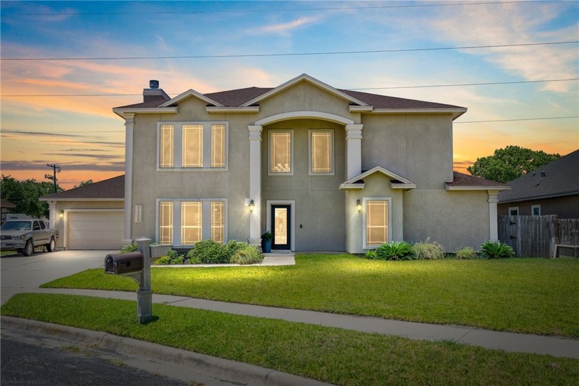 This *stunning* 4-bedroom, 2.5-bath home in the desirable - Beach Home for sale in Corpus Christi, Texas on Beachhouse.com