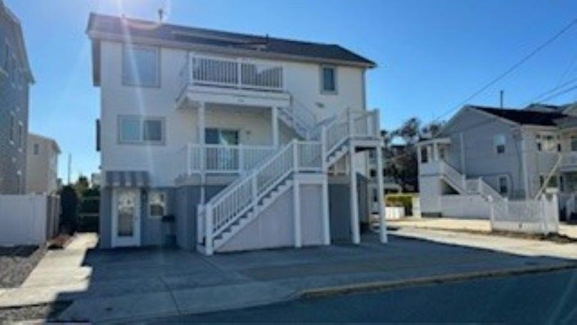 Here is your quaint little place at the shore, located in the - Beach Condo for sale in Sea Isle City, New Jersey on Beachhouse.com