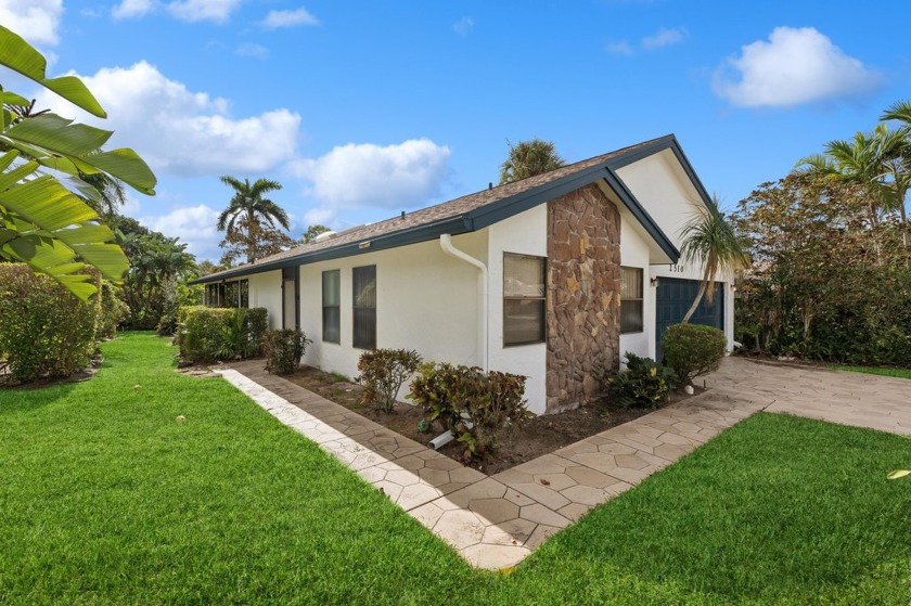 Magnificent opportunity to own a private home on a landscaped - Beach Home for sale in Delray Beach, Florida on Beachhouse.com