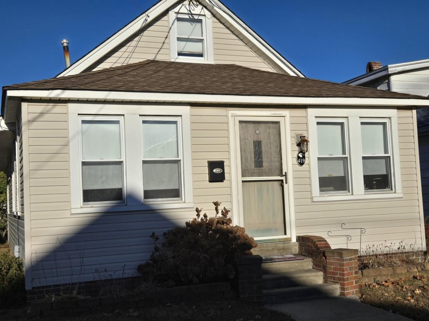 Great opportunity.  A classic North Wildwood single family home - Beach Home for sale in North Wildwood, New Jersey on Beachhouse.com