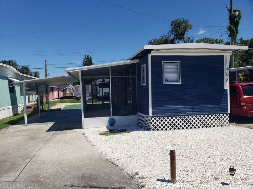 Just move into this home it has completely remolded, No repairs - Beach Home for sale in Riverview, Florida on Beachhouse.com