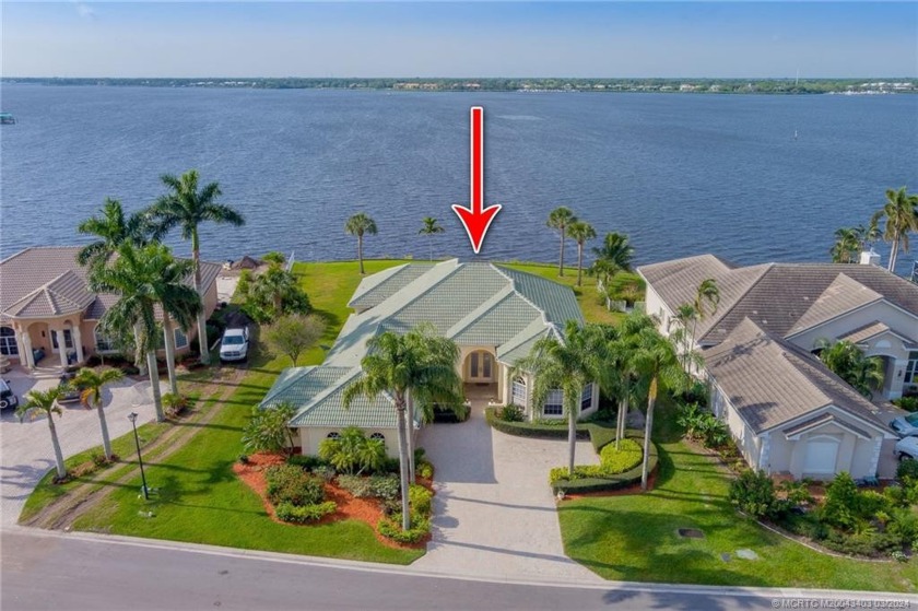 As soon as you walk through your double glass doors, you will be - Beach Home for sale in Port Saint Lucie, Florida on Beachhouse.com