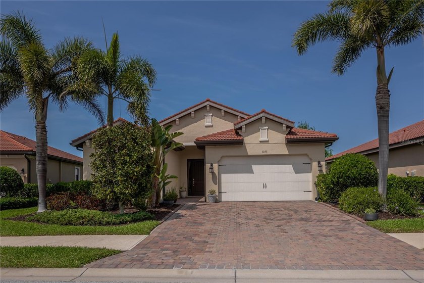 Welcome to this beautifully maintained 3-bedroom, 2-bath home in - Beach Home for sale in Nokomis, Florida on Beachhouse.com