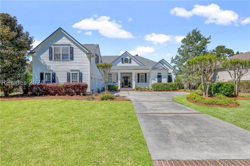 Move right in to this 4 bedroom 3.5 bath southern charmer in - Beach Home for sale in Bluffton, South Carolina on Beachhouse.com