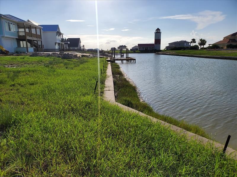 This is the last canal lot available available in this beautiful - Beach Lot for sale in Rockport, Texas on Beachhouse.com