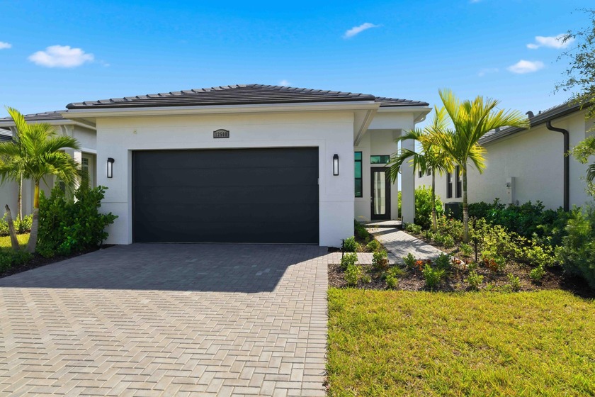Discover this practically brand-new (only lived in for 5 months) - Beach Home for sale in Port Saint Lucie, Florida on Beachhouse.com