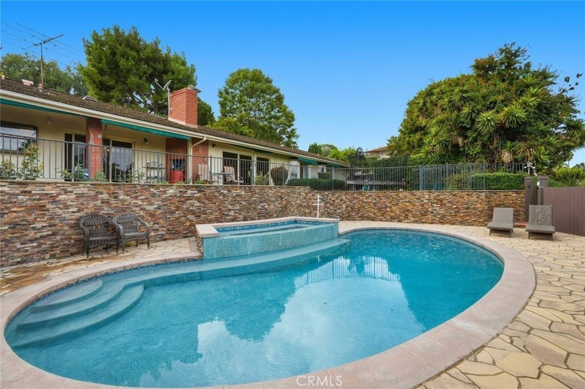 Discover country living in this beautifully maintained - Beach Home for sale in Rancho Palos Verdes, California on Beachhouse.com