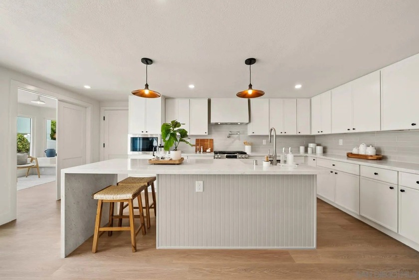 Welcome to this charming 2-story home located in the 55+ - Beach Townhome/Townhouse for sale in Oceanside, California on Beachhouse.com