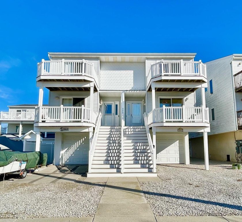 You'll instantly fall in love with the breathtaking bay VIEWS at - Beach Townhome/Townhouse for sale in Sea Isle City, New Jersey on Beachhouse.com