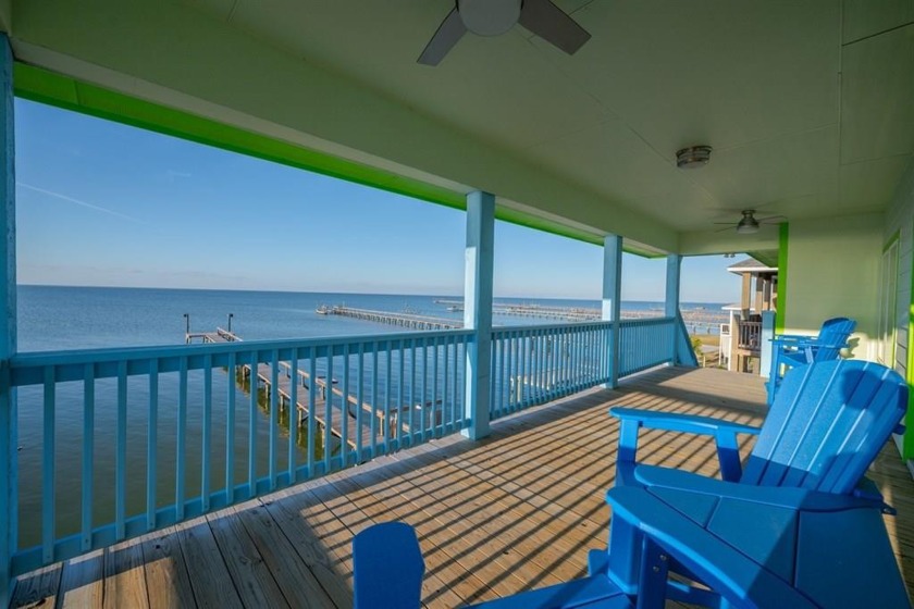 PIER PLEASURE - Beautiful 3BR, 2BA, Copano Bayfront Home. This - Beach Home for sale in Rockport, Texas on Beachhouse.com