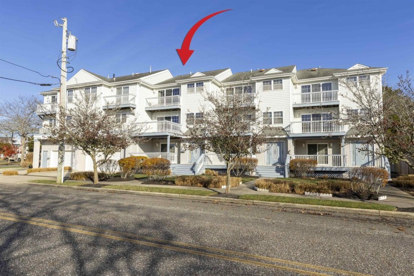 Welcome to 404 Madison Avenue, a beautifully maintained - Beach Townhome/Townhouse for sale in Cape May, New Jersey on Beachhouse.com