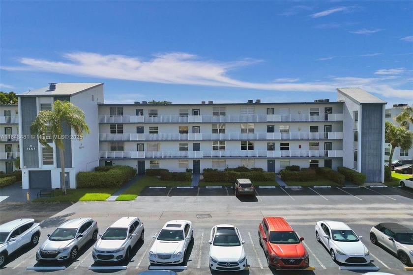 Welcome to this renovated 2-bedroom, 2-bathroom condo located in - Beach Condo for sale in Margate, Florida on Beachhouse.com
