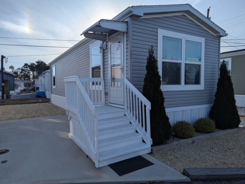 Discover a charming, like new, move in ready one bedroom - Beach Home for sale in Marmora, New Jersey on Beachhouse.com