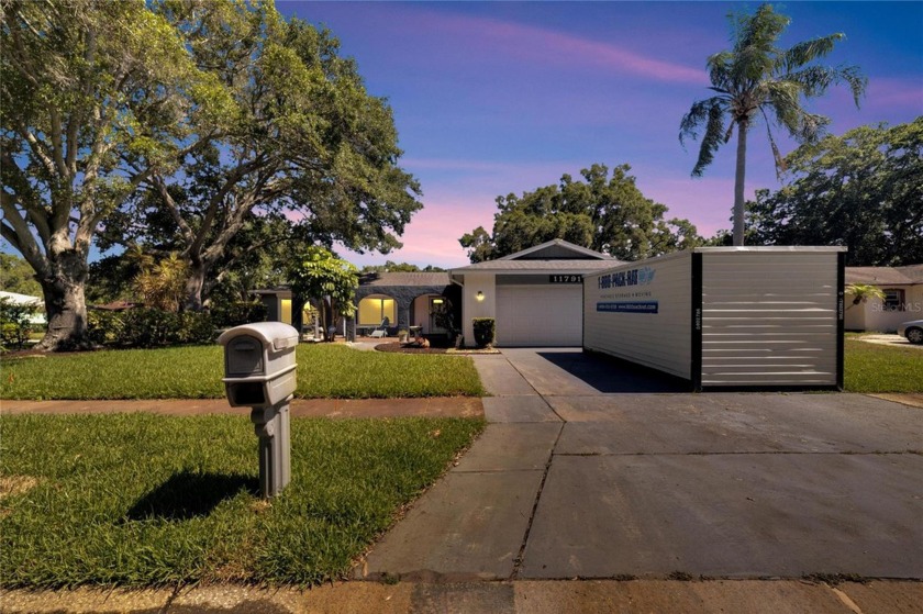 Beautiful Pool Home located in Sandy Woods Subdivision in - Beach Home for sale in Seminole, Florida on Beachhouse.com