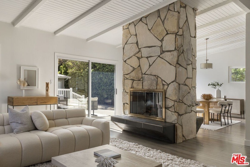 Tucked away at the end of a quiet cul-de-sac, this authentic - Beach Home for sale in El Segundo, California on Beachhouse.com