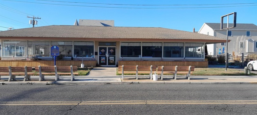 Welcome to your dream of restaurant ownership!  This is a turn - Beach Commercial for sale in North Wildwood, New Jersey on Beachhouse.com