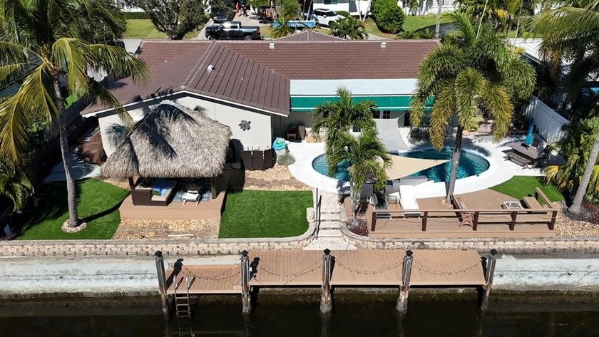 Best price for waterfront in LHP. Live the Lighthouse Point - Beach Home for sale in Lighthouse Point, Florida on Beachhouse.com