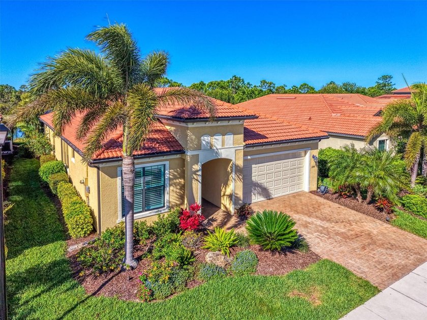 Under contract-accepting backup offers. Welcome to 10407 Medjool - Beach Home for sale in Venice, Florida on Beachhouse.com