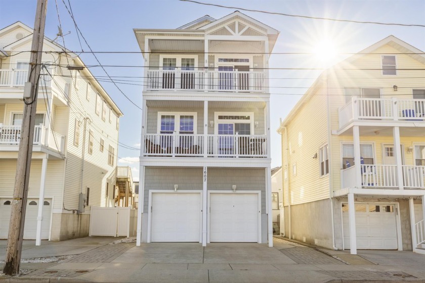 This beautifully maintained first-floor condo is the perfect - Beach Condo for sale in North Wildwood, New Jersey on Beachhouse.com