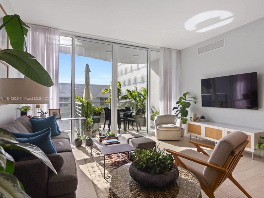 Imaculate and quiet, corner unit 2 bedroom/bathroom condo within - Beach Condo for sale in Miami Beach, Florida on Beachhouse.com