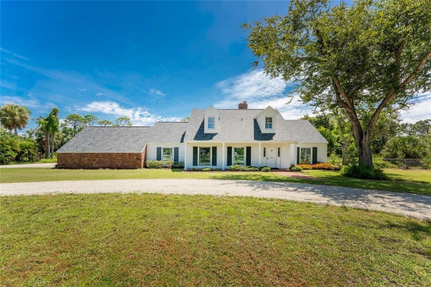 This could be the unique estate home you've been searching for! - Beach Home for sale in Englewood, Florida on Beachhouse.com