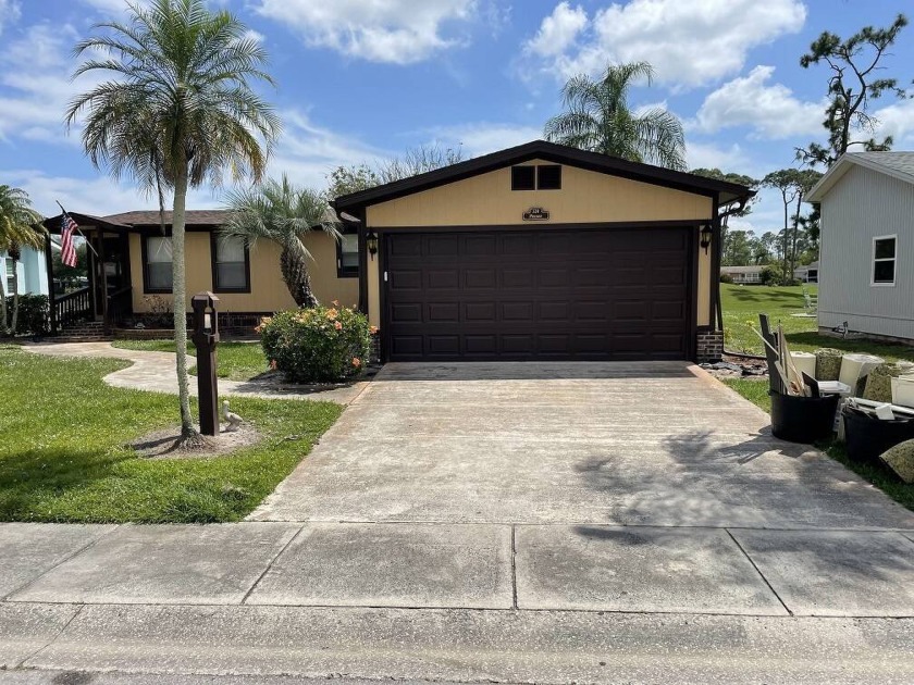 Immaculate two bedroom, two bath home with a two-car garage in - Beach Home for sale in North Fort Myers, Florida on Beachhouse.com