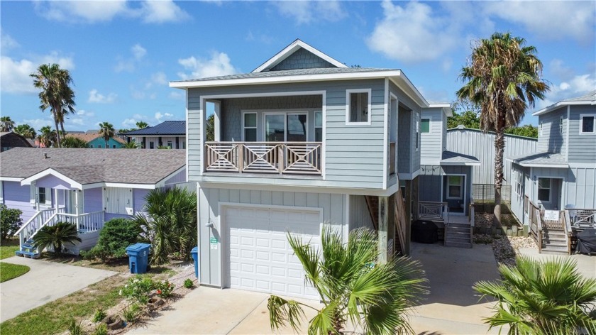 Centrally located Port A home near the city marina and within - Beach Home for sale in Port Aransas, Texas on Beachhouse.com