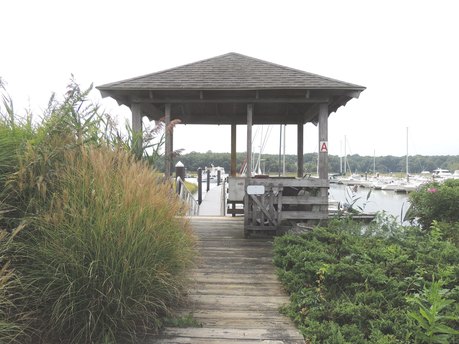 Welcome to Guilford Yacht Club! A wonderful spot to dock your - Beach Condo for sale in Guilford, Connecticut on Beachhouse.com