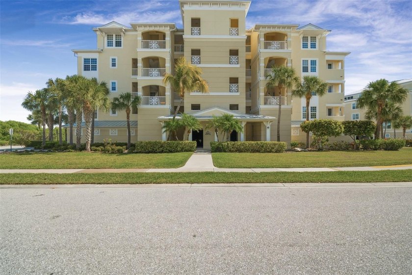 Experience the quintessential Florida lifestyle in this Move-in - Beach Condo for sale in Englewood, Florida on Beachhouse.com