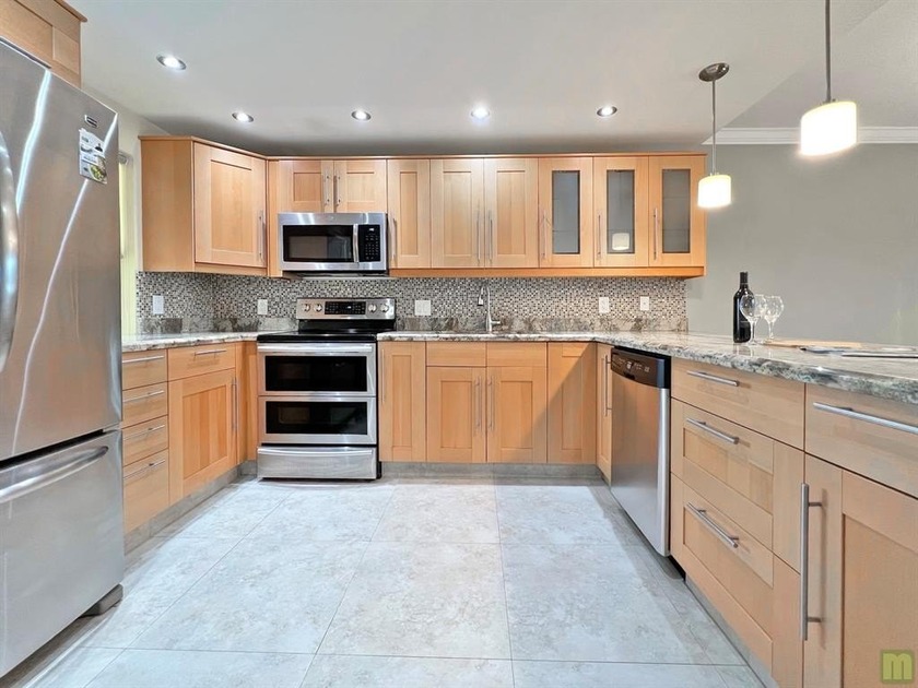 Beautiful, updated corner unit condo in Palm Aire's highly - Beach Condo for sale in Pompano Beach, Florida on Beachhouse.com