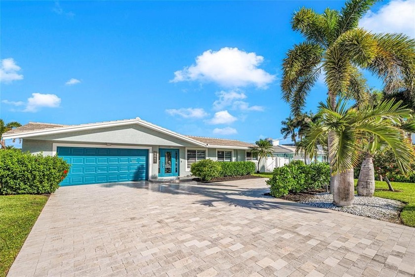 This gorgeous home has 80' on the water and is 3 houses from the - Beach Home for sale in Pompano Beach, Florida on Beachhouse.com