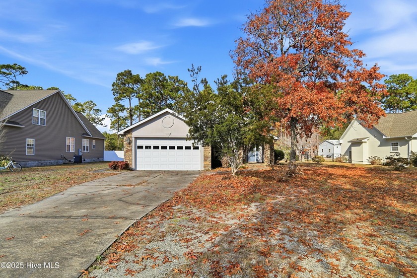A beautiful, well maintained home in (Southport) BSL area. This - Beach Home for sale in Southport, North Carolina on Beachhouse.com